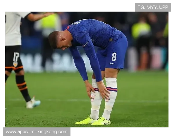 巴黎圣日耳曼—詹努扎伊突破内切形成绝佳机会 巴黎圣日耳曼—詹努扎伊突破内切形成绝佳机会